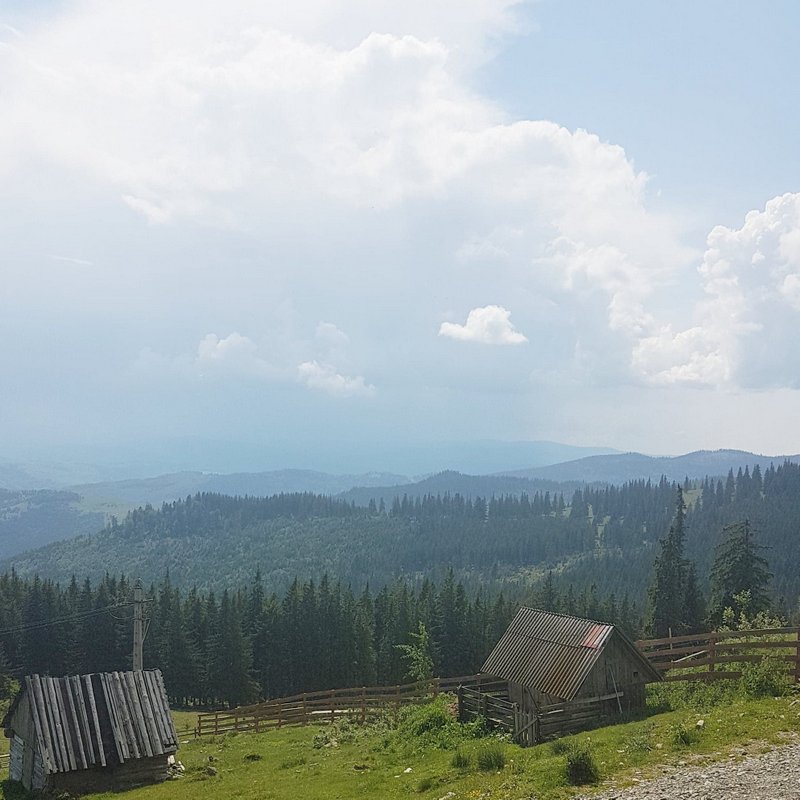 33825247_1919776731430928_8096041613844807680_n